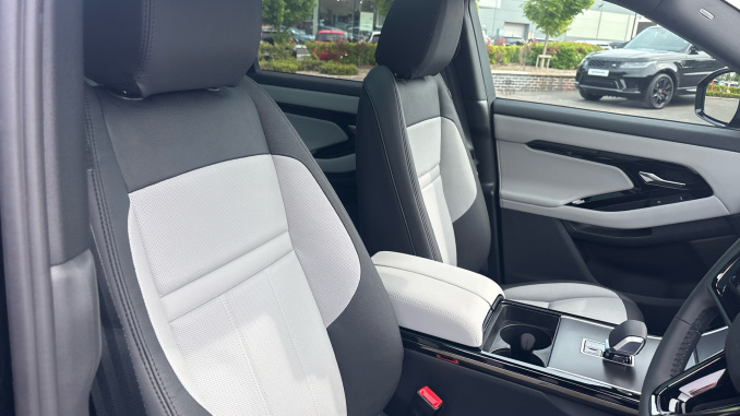 Land Rover Range Rover Evoque 1.5 P270e Edition 5dr Auto Hatchback - Image 31